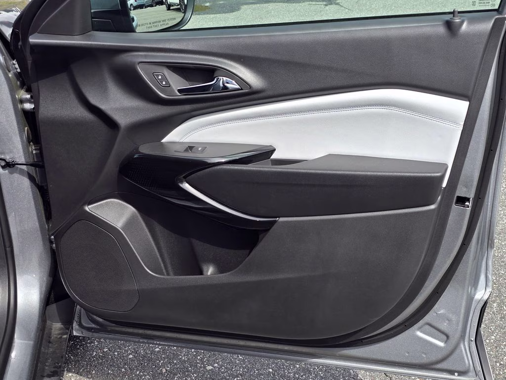 2026 Sterling Gray Metallic Chevrolet Trax LT FWD SUV