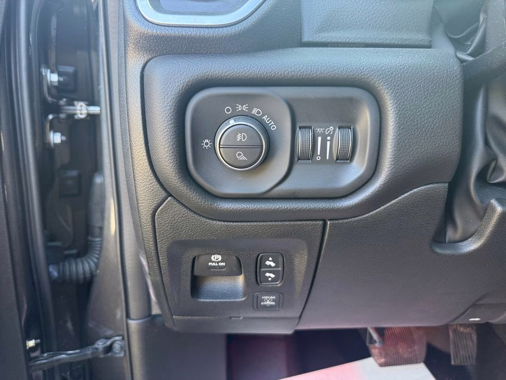 2026 Granite Crystal Metallic Clearcoat Ram 1500 Big Horn/Lone Star 4X4 Truck