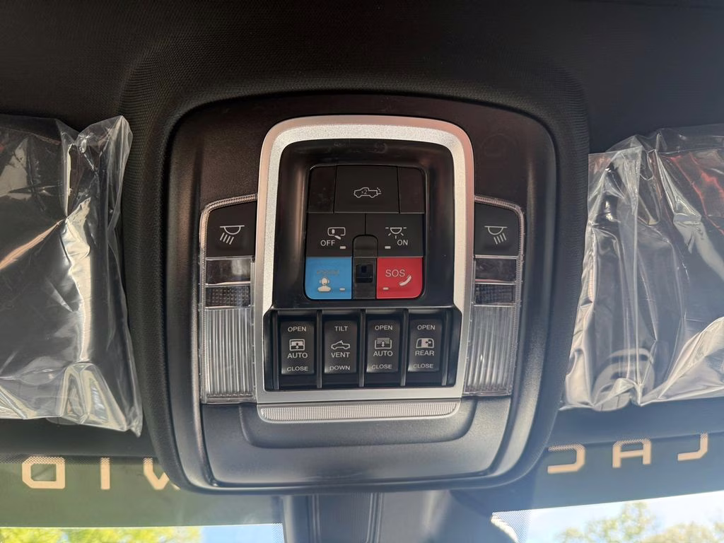 2026 Granite Crystal Metallic Clearcoat Ram 1500 Big Horn/Lone Star 4X4 Truck