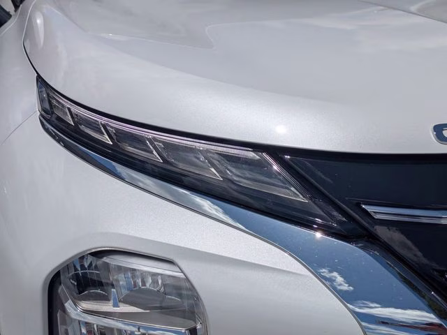 2026 White Diamond Mitsubishi Outlander SE FWD SUV