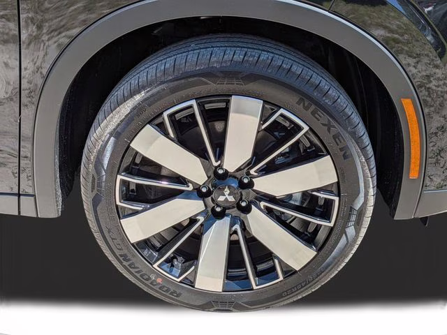 2026 Labrador Black Pearl Mitsubishi Outlander SE FWD SUV