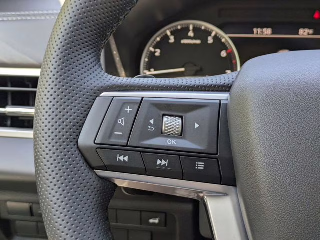 2026 Labrador Black Pearl Mitsubishi Outlander SE FWD SUV