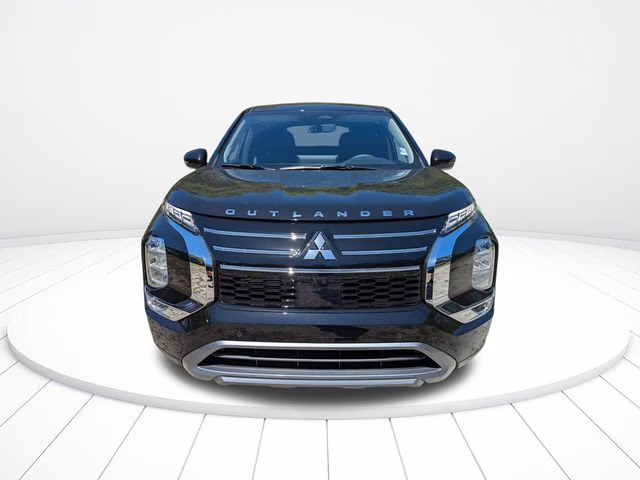 2026 Labrador Black Pearl Mitsubishi Outlander SE FWD SUV