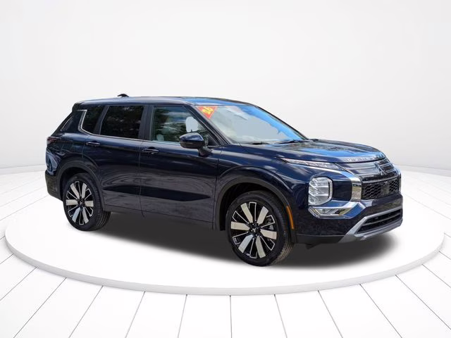 2026 Cosmic Blue Metallic Mitsubishi Outlander SE FWD SUV