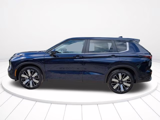 2026 Cosmic Blue Metallic Mitsubishi Outlander SE FWD SUV