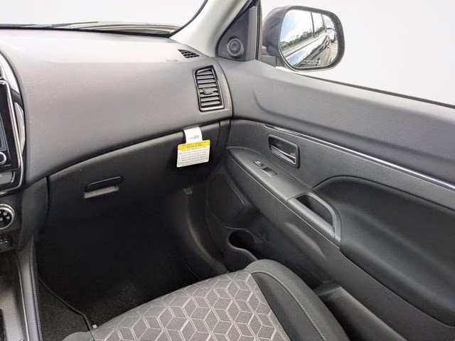 2026 Labrador Black Pearl Mitsubishi Outlander Sport 2.0 ES 4X4 SUV