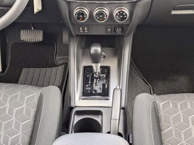 2026 Labrador Black Pearl Mitsubishi Outlander Sport 2.0 ES 4X4 SUV