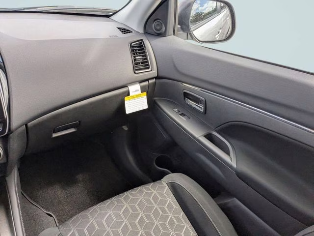 2026 Alloy Silver Metallic Mitsubishi Outlander Sport 2.0 ES 4X4 SUV