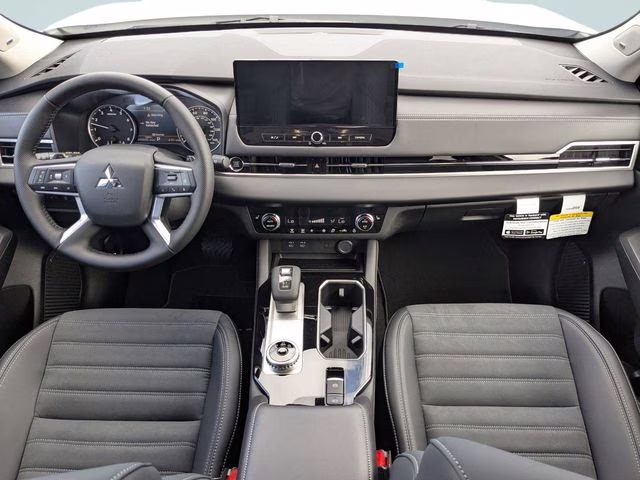 2026 White Diamond Mitsubishi Outlander SE FWD SUV