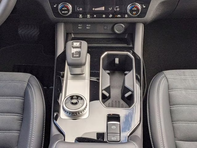 2026 White Diamond Mitsubishi Outlander SE FWD SUV