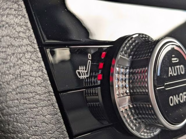 2026 White Diamond Mitsubishi Outlander SE FWD SUV