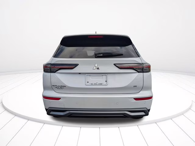 2026 White Diamond Mitsubishi Outlander SE FWD SUV