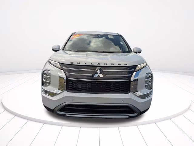 2026 White Diamond Mitsubishi Outlander SE FWD SUV