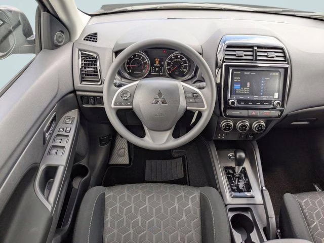 2026 Labrador Black Pearl Mitsubishi Outlander Sport 2.0 ES 4X4 SUV