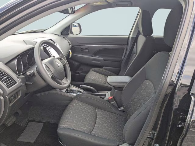2026 Labrador Black Pearl Mitsubishi Outlander Sport 2.0 ES 4X4 SUV