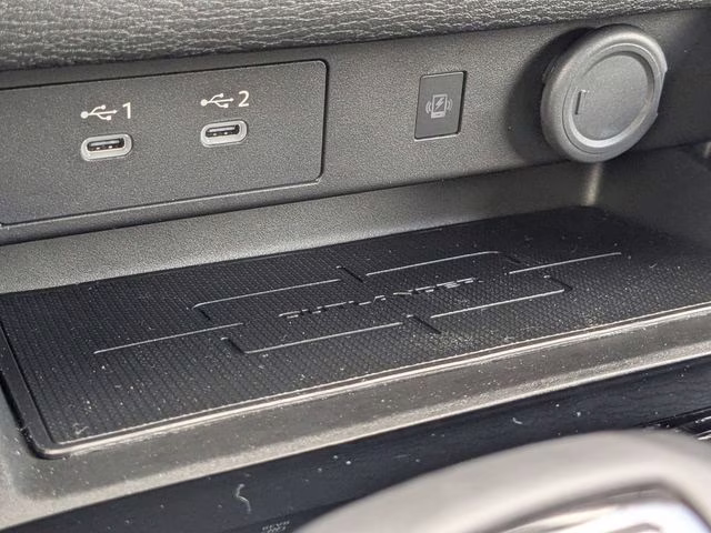 2026 Labrador Black Pearl Mitsubishi Outlander SE FWD SUV