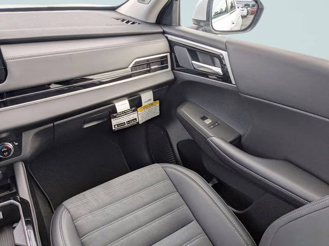 2026 White Diamond Mitsubishi Outlander SE FWD SUV