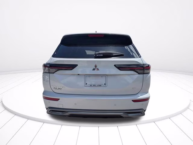 2026 White Diamond Mitsubishi Outlander SE FWD SUV