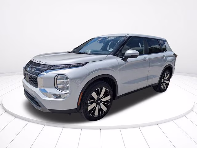 2026 White Diamond Mitsubishi Outlander SE FWD SUV