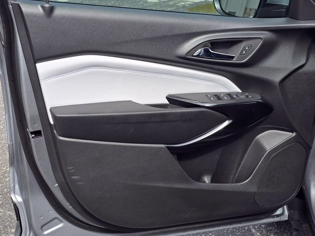2026 Sterling Gray Metallic Chevrolet Trax LT FWD SUV
