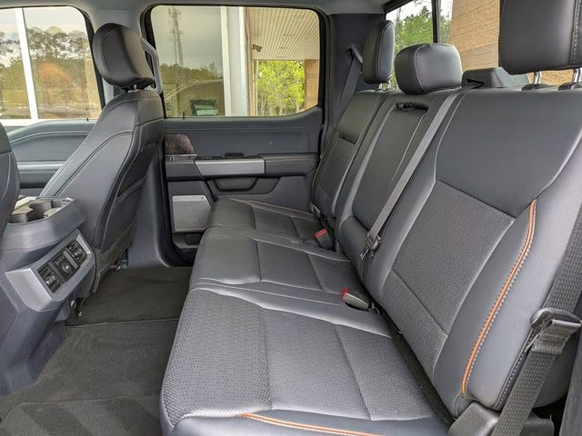 2026 Black Metallic Ford Super Duty F-250 SRW LARIAT 4X4 Truck