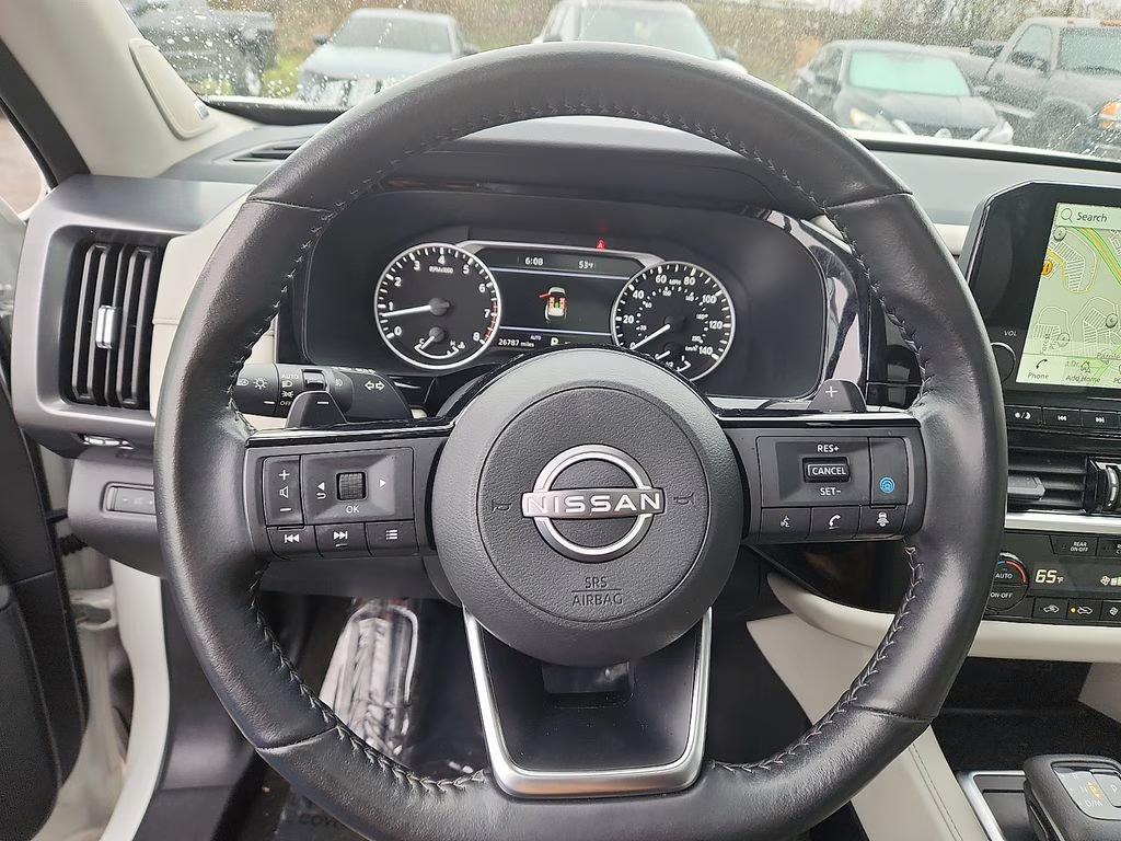 2023 Pearl White Tricoat Nissan Pathfinder SL 4X4 SUV