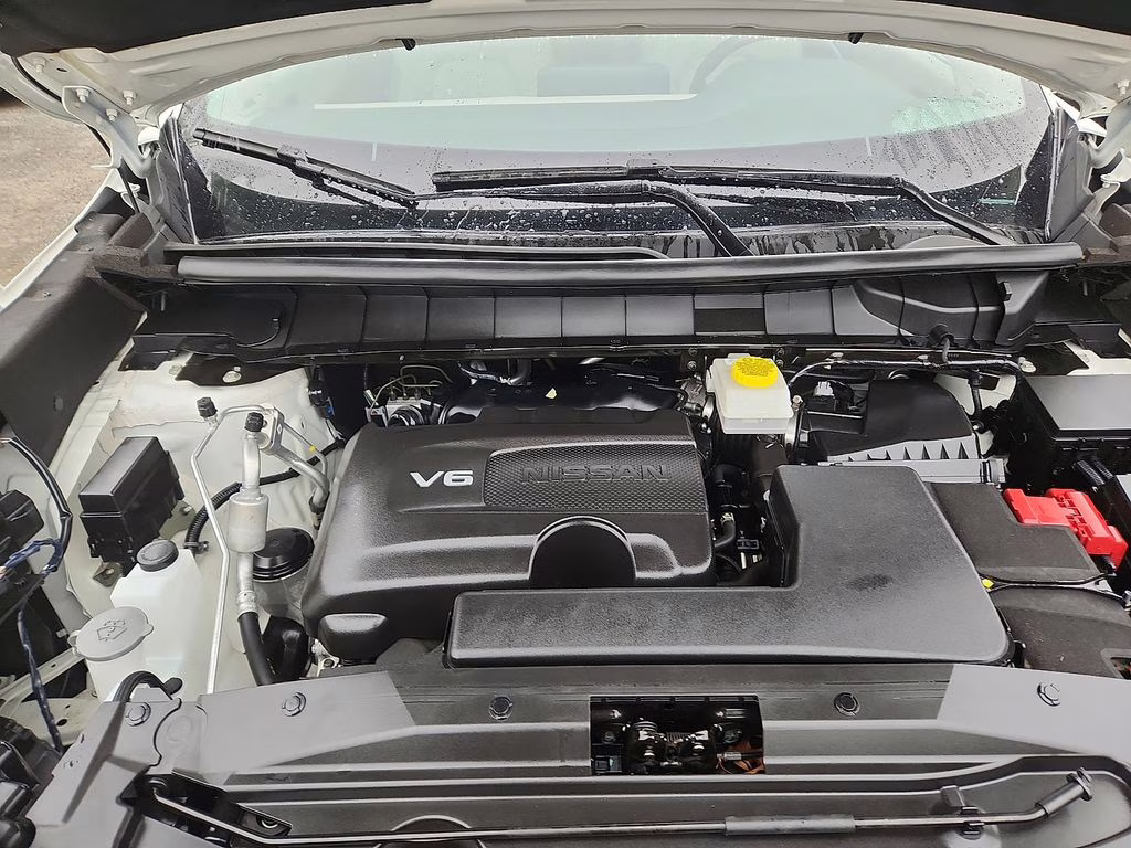 2023 Pearl White Tricoat Nissan Pathfinder SL 4X4 SUV