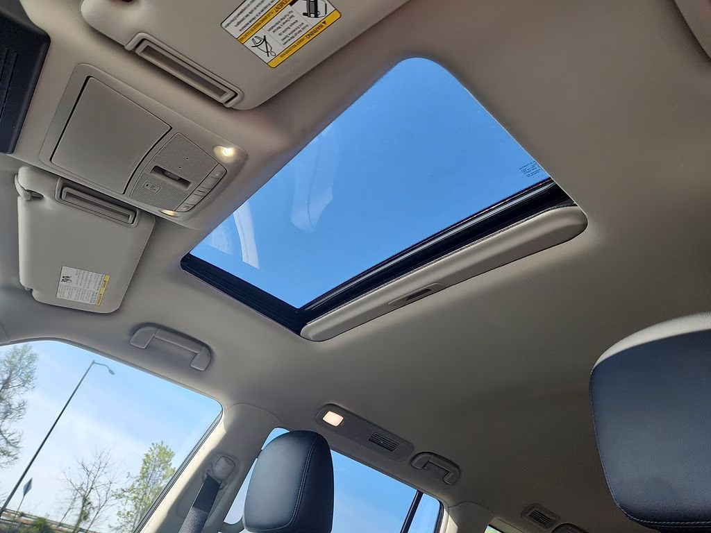 2024 Aspen White Tricoat Nissan Armada SL 4X4 SUV