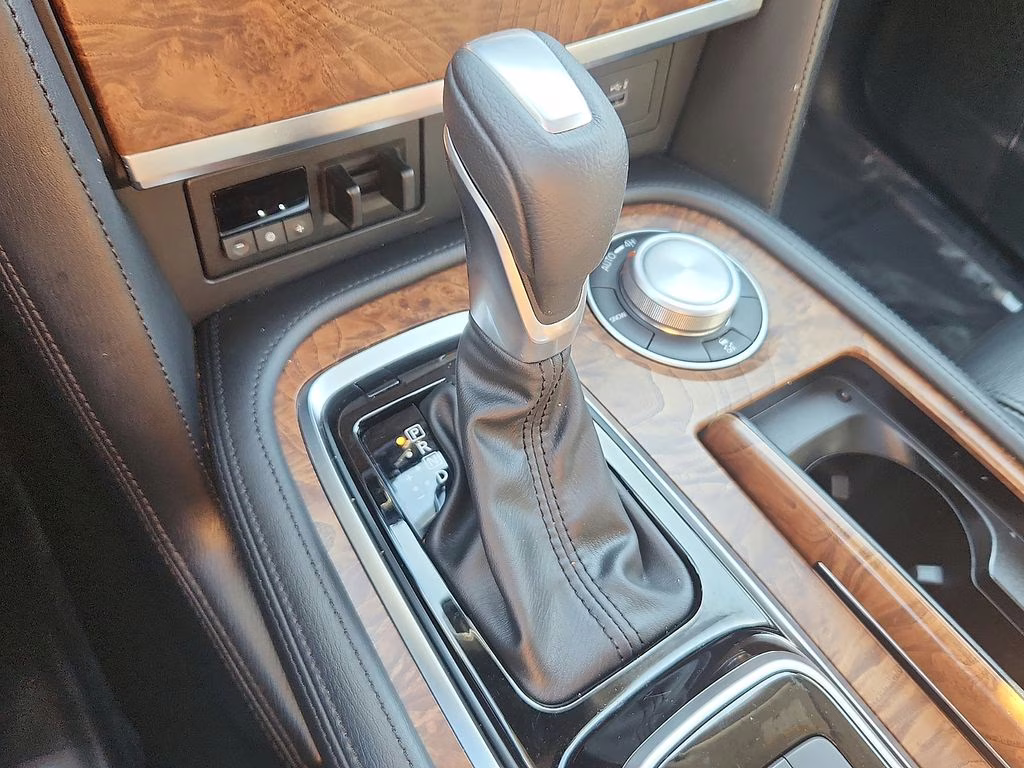 2024 Aspen White Tricoat Nissan Armada SL 4X4 SUV