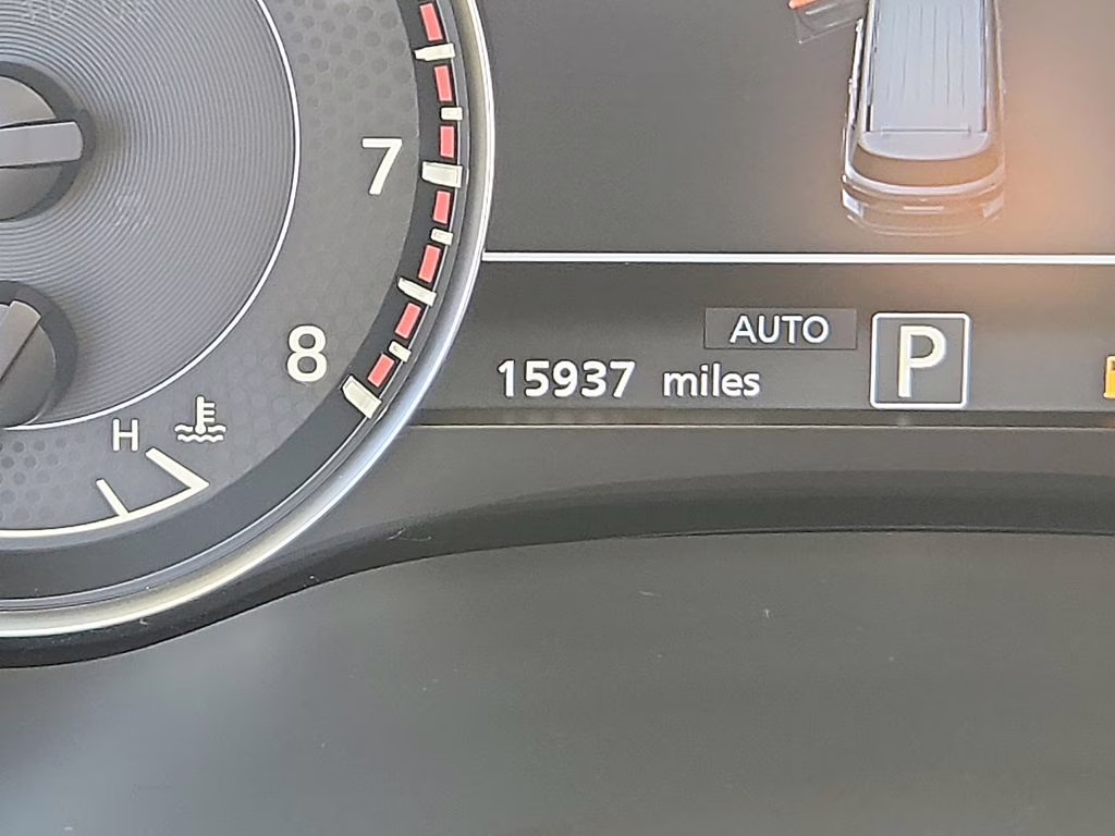 2024 Aspen White Tricoat Nissan Armada SL 4X4 SUV