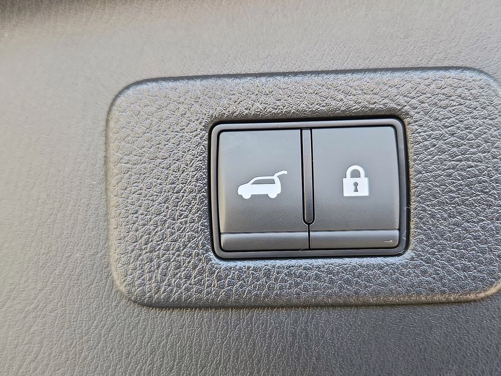 2024 Aspen White Tricoat Nissan Armada SL 4X4 SUV