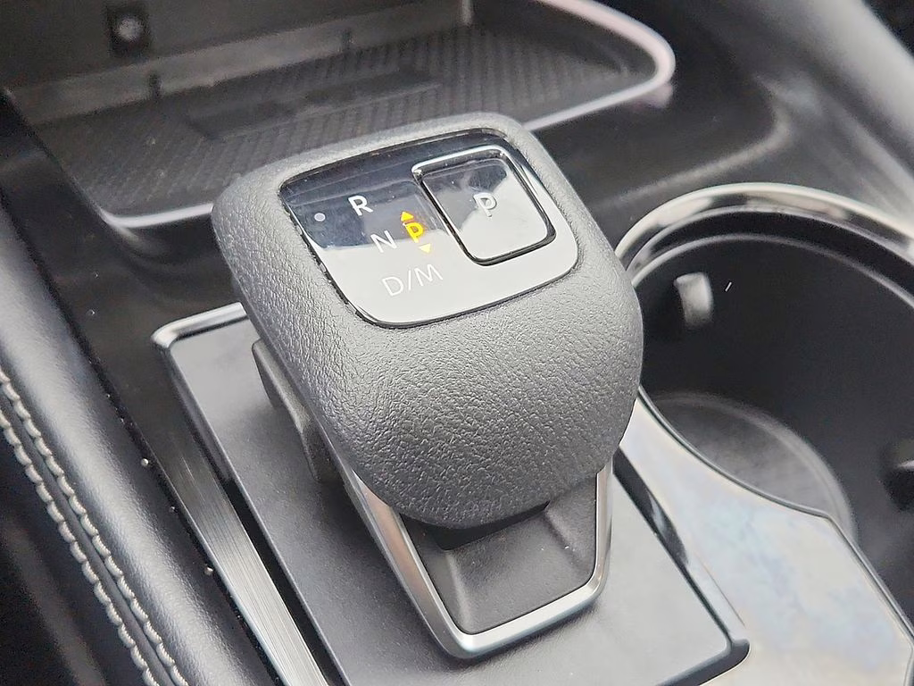 2023 Pearl White Tricoat Nissan Rogue Platinum AWD SUV