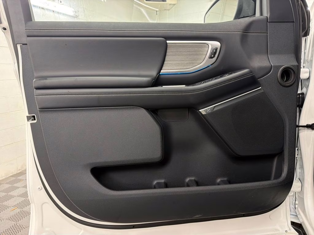 2026 STAR WHITE TRI-COAT Ford Expedition Max Platinum 4X4 SUV