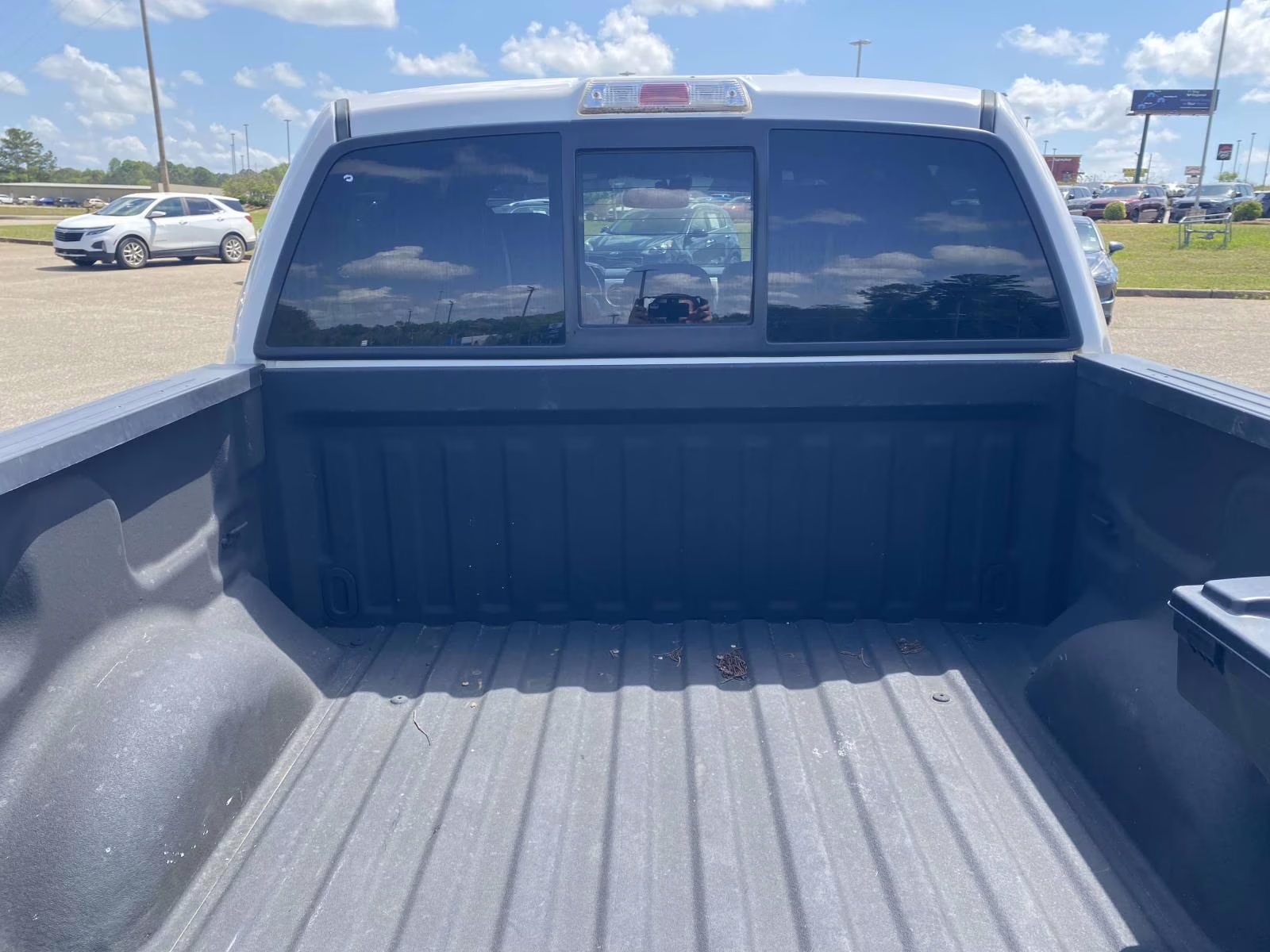 2013 White Platinum Clearcoat Metallic Ford F-150 Platinum 4X4 Truck