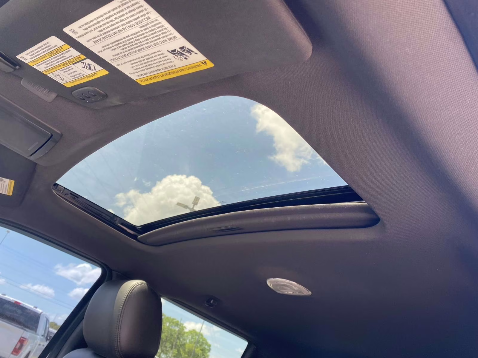 2013 White Platinum Clearcoat Metallic Ford F-150 Platinum 4X4 Truck