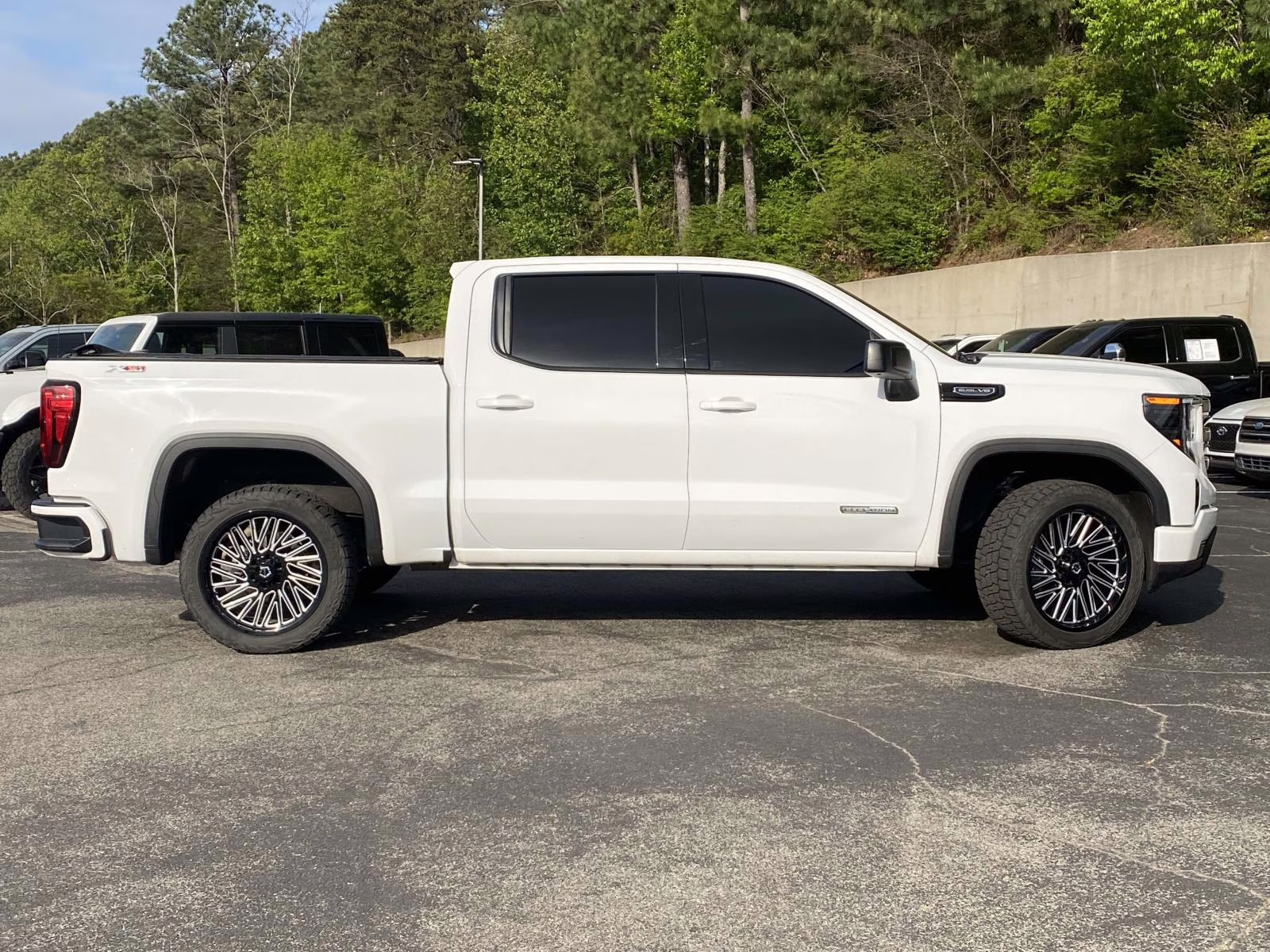 2024 Summit White GMC Sierra 1500 Elevation 4X4 Truck