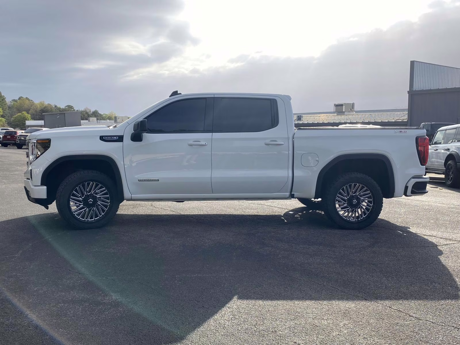 2024 Summit White GMC Sierra 1500 Elevation 4X4 Truck