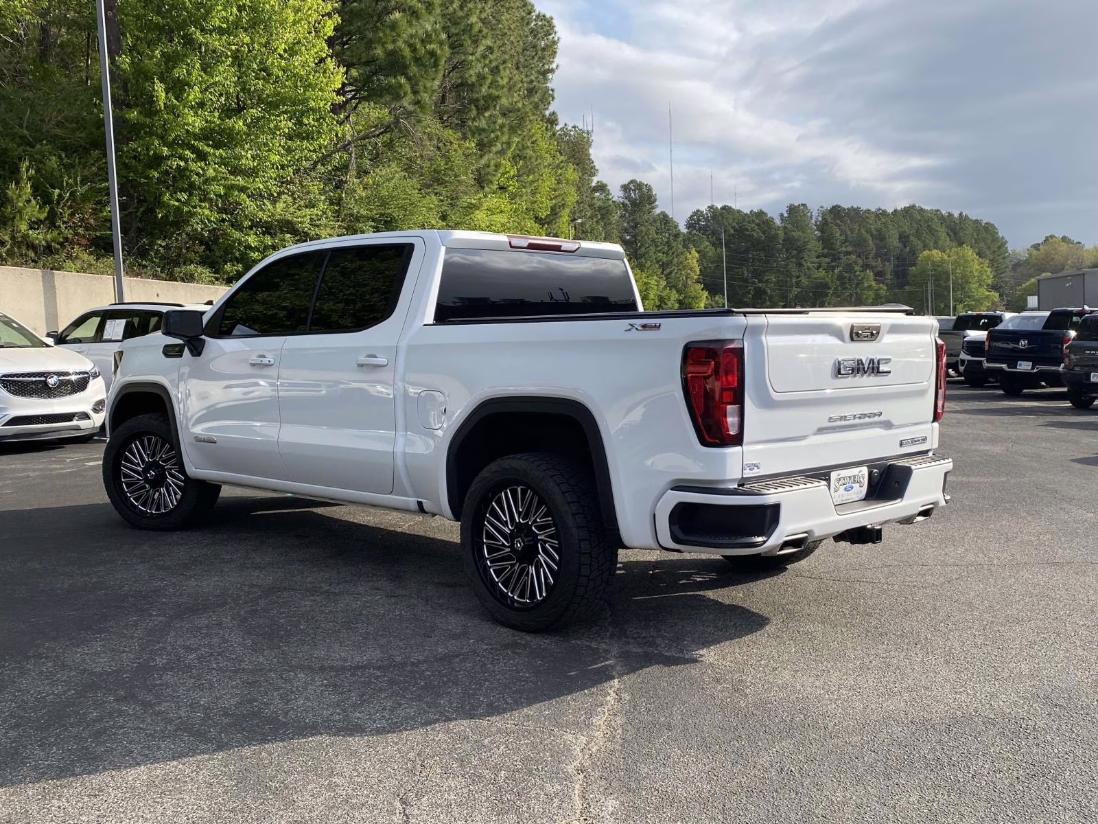 2024 Summit White GMC Sierra 1500 Elevation 4X4 Truck