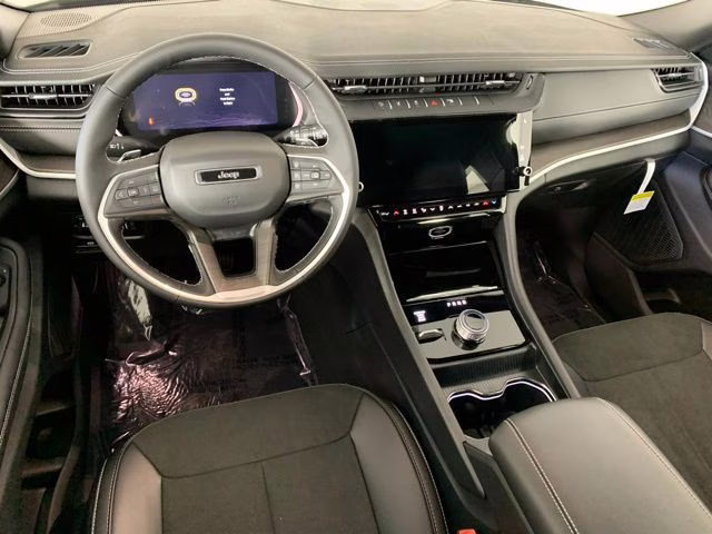 2026 Diamond Black Crystal Pearlcoat Jeep Grand Cherokee L Altitude 4X4 SUV