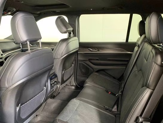 2026 Diamond Black Crystal Pearlcoat Jeep Grand Cherokee L Altitude 4X4 SUV