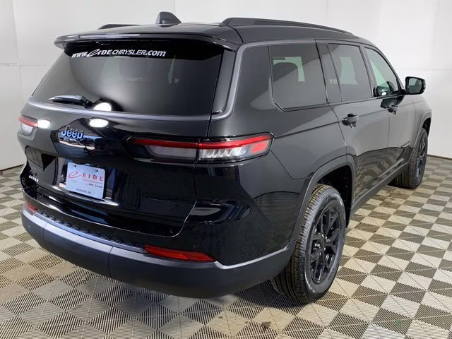 2026 Diamond Black Crystal Pearlcoat Jeep Grand Cherokee L Altitude 4X4 SUV