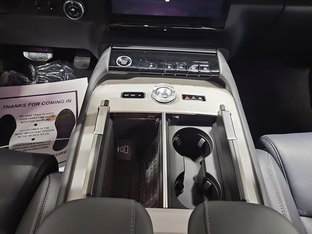 2026 Infinite Black Metallic Clearcoat Lincoln Navigator L Reserve 4X4 SUV