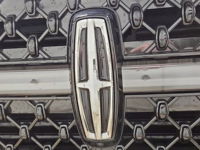 2026 Infinite Black Metallic Clearcoat Lincoln Navigator L Reserve 4X4 SUV