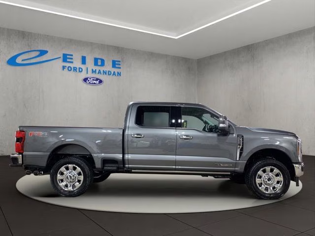 2026 Carbonized Gray Metallic Ford Super Duty F-250 SRW Lariat 4X4 Truck