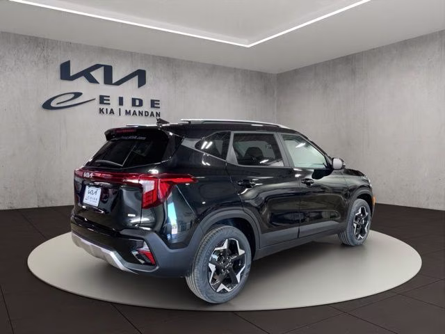 2026 Fusion Black Kia Seltos S AWD SUV