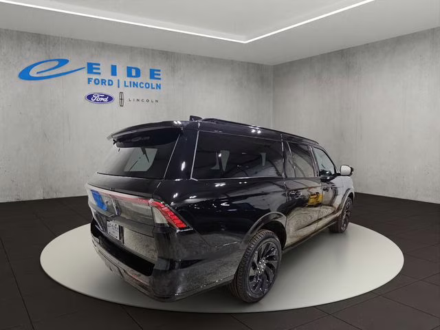 2026 Infinite Black Metallic Clearcoat Lincoln Navigator L Reserve 4X4 SUV