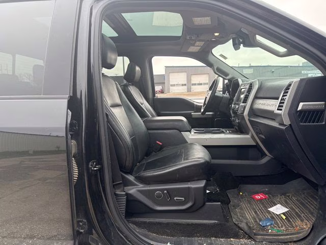 2017 Shadow Black Ford Super Duty F-250 SRW Lariat 4X4 Truck