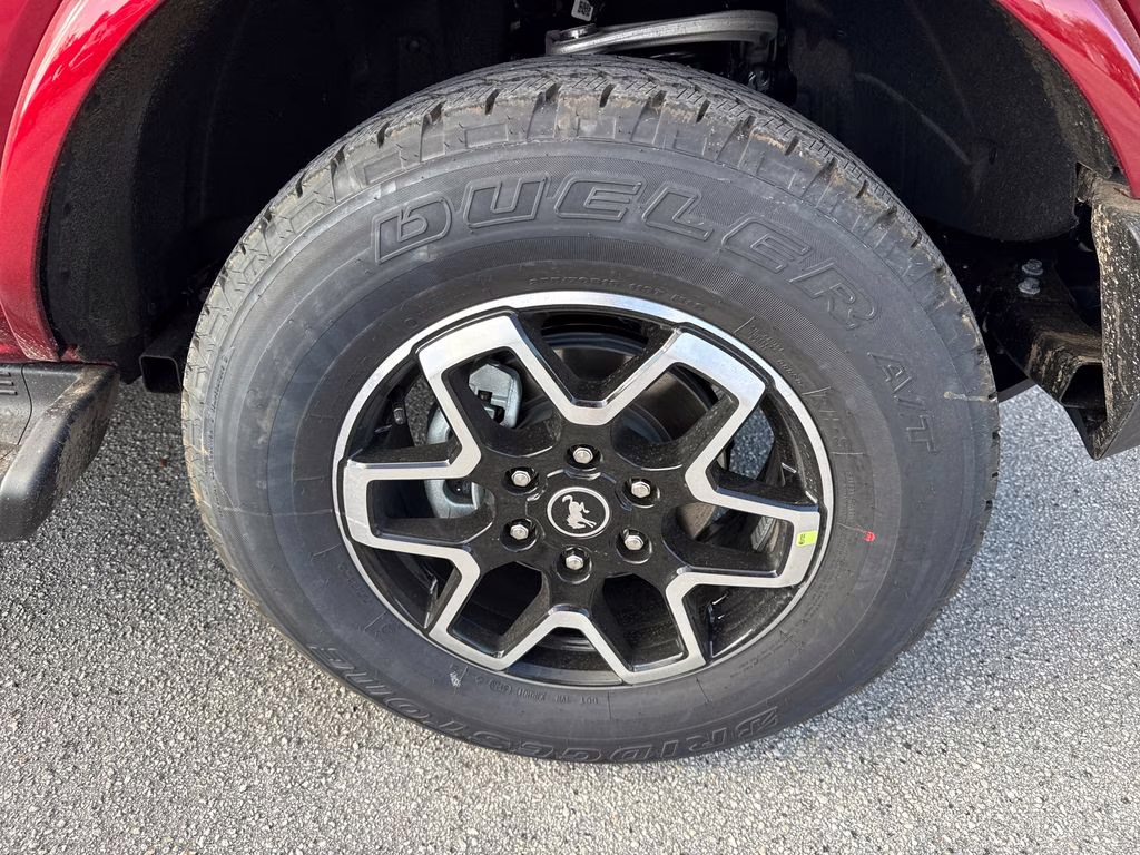 2026 Ruby Red Metallic Tinted Clearcoat Ford Bronco Outer Banks 4X4 SUV