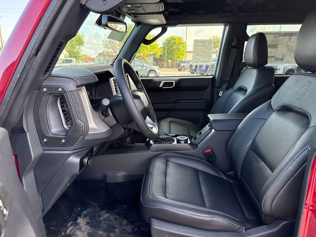 2026 Ruby Red Metallic Tinted Clearcoat Ford Bronco Outer Banks 4X4 SUV