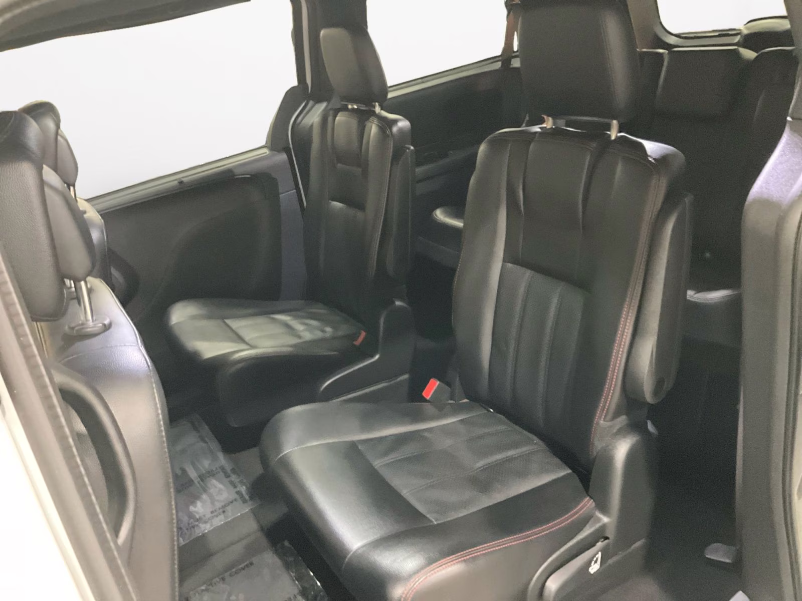 2019 White Knuckle Clearcoat Dodge Grand Caravan GT FWD Van